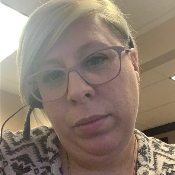 Meet your Posher, Michelle - Picture 1 of 1